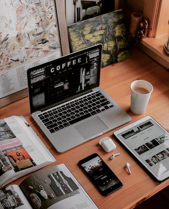 JS with logos of Firefox & IE browser